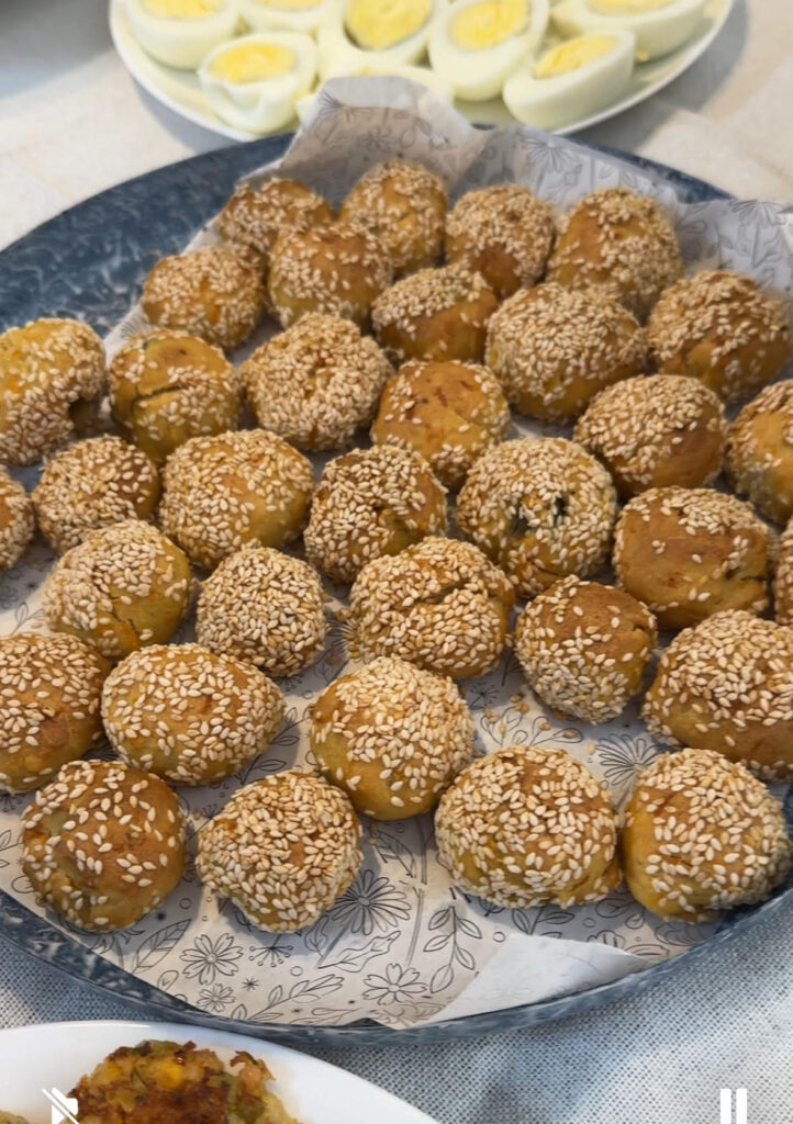 כדורי זיתים עם שומשום